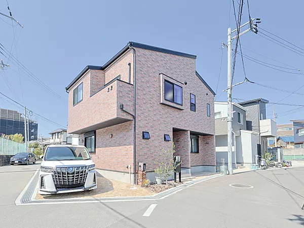大阪府豊中市春日町2丁目生活圈｜大阪モノレール本線少路站步行16分・2LDK・角地附有車位寬敞