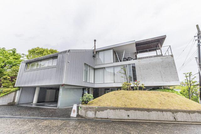 豊中市 東豊中町3丁目|千里中央駅徒歩18分・3階建・4LDK・採光通風良好の角地と収納豊富 豊中市 東豊中町3丁目|千里中央駅徒歩18分・3階建・4LDK・採光通風良好の角地と収納豊富
