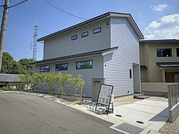 左京区岩倉幡枝町｜木野駅徒歩14分・3LDK・建築事務所特別仕様の未入居一戶建・主要採光面東