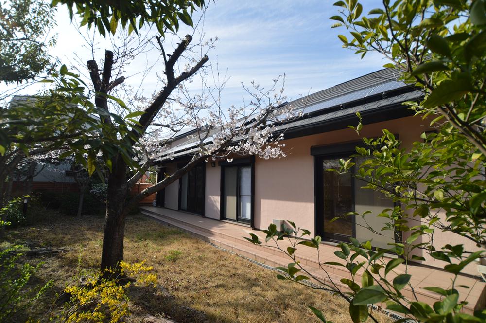 西宮市殿山町生活圈｜阪急神戶線夙川站步行7分・4LDK・寬廣平屋附庭園及3車位車庫