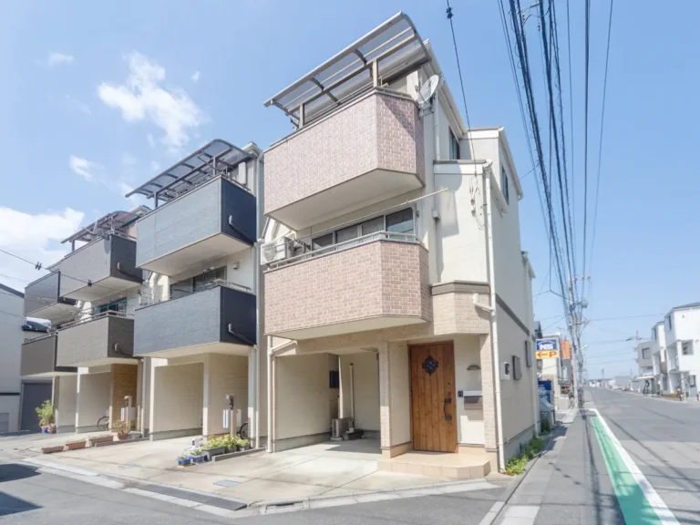 葛飾区お花茶屋３丁目生活圈｜京成本線お花茶屋站步行9分・木造3樓建・3SLDK・南東南西角地