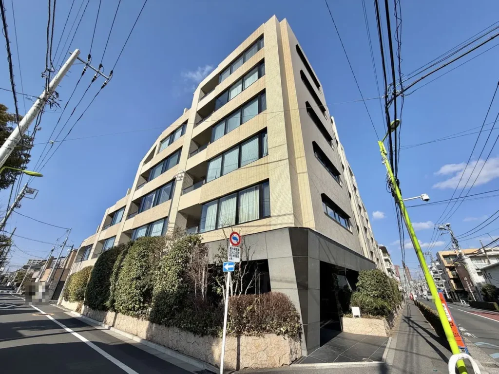 駒沢生活圈｜東急田園都市線駒沢大学站步行10分鐘・2樓西南朝向角部屋・3LDK・小泉公園綠地景觀