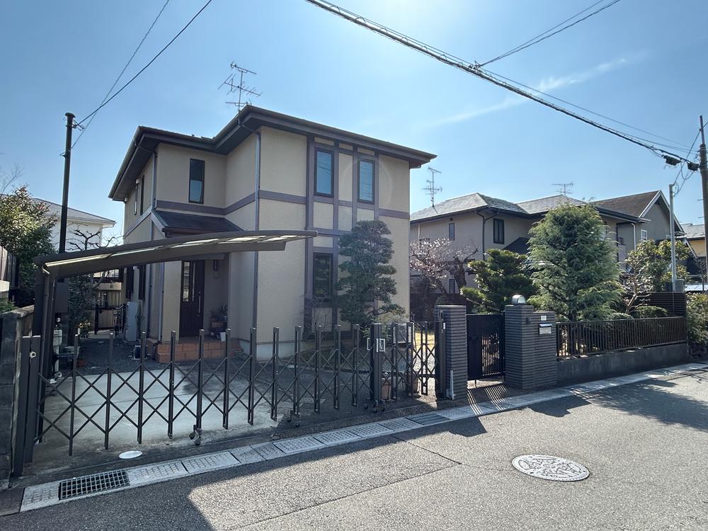 長岡京市うぐいす台｜阪急巴士 藥師堂 步行6｜4LDK+納戸 125.86㎡ 兩層木造住宅 附93坪大庭院與停車場