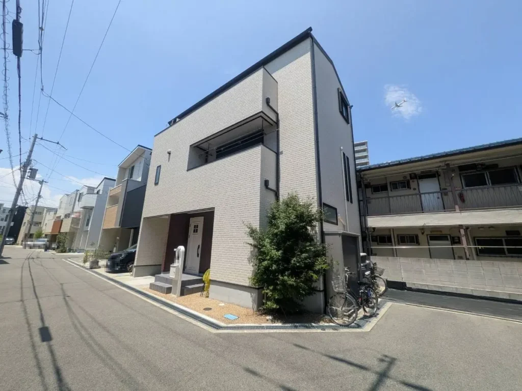 豊中市豊南町西５丁目生活圈｜阪急寶塚線庄內站徒歩9分・地上3樓木造住宅・4LDK・耐震等級3與充足收納空間