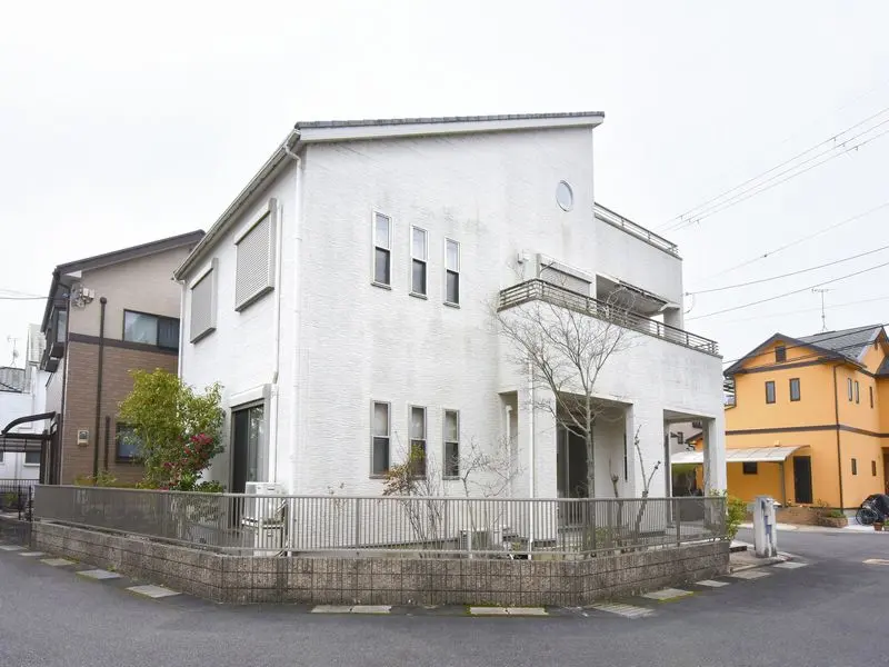 大津市玉野浦生活圈|JR東海道本線石山站徒歩25分・建築年月2007年03月・4LDK・三方角地及土地約46.88坪 大津市玉野浦生活圈|JR東海道本線石山站徒歩25分・建築年月2007年03月・4LDK・三方角地及土地約46.88坪